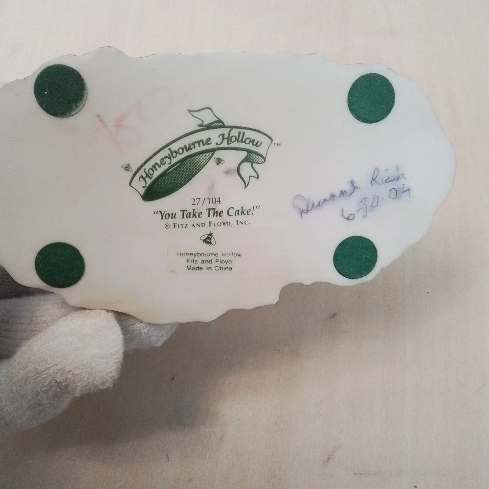 Fitz and Floyd Honeybourne Hollow You Take The Cake‎ Bears Figurine